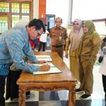 17732318121000525839