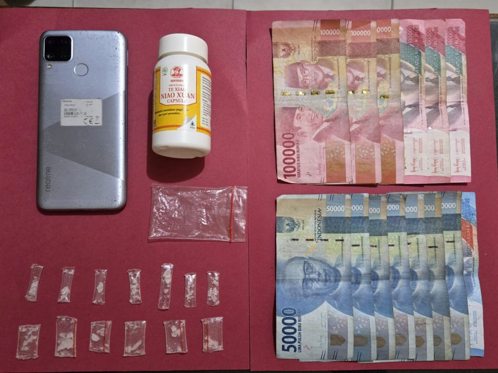 841e25c3-8fd4-48b7-8fe9-c4c1b33694ff