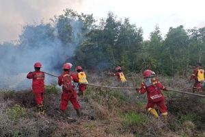 angin-berubah-arah-persulit-manggal